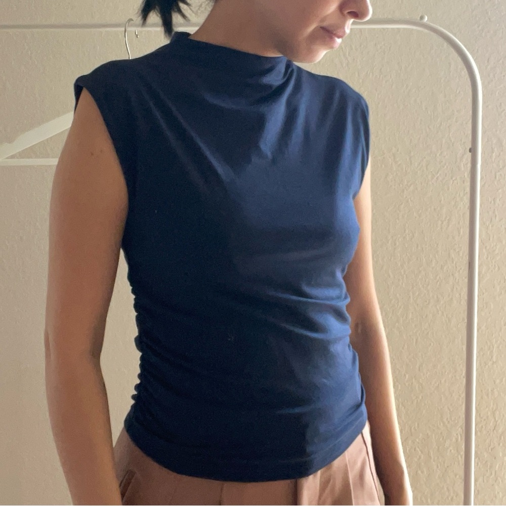Navy blue Abercrombie & Fitch top